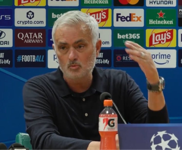 🗣️ José Mourinho: “Vini’s first half is my fault. Or Gasperini’s fault, in a good way. They crushed us with the 2 vs 1 or 3 vs 1. In the second half I gave him freedom on the other side.”

“He lost a ball that he can’t lose, but that’s fine, we all make mistakes.” https://t.co/oRVe5uiAUQ