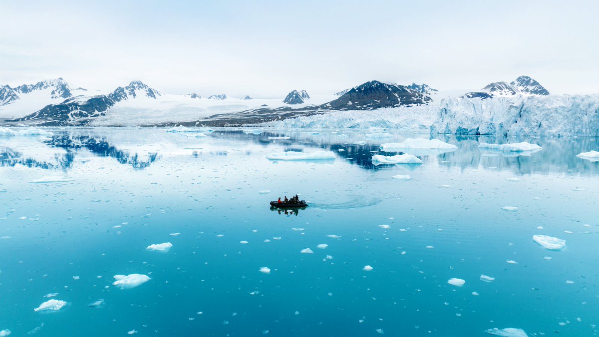 Blue_Parallel's tweet photo. Far north of mainland Norway, #Svalbard offers a sense of Arctic wilderness. ❄️ Explore glaciers, mountains, and fjords by expedition vessel, with opportunities to encounter polar bears, walruses, and Arctic seabirds. #PolarTravel #LuxuryTravel https://t.co/vz96D8ztQh https://t.co/LHUUK8b375