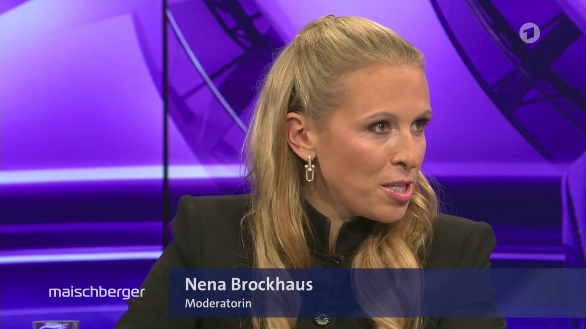 l8nighttracker's tweet photo. "Warum immer wir?"
"Ich habe bei Corona krasse Sprechverbote wahrgenommen"
Inhaltsloses populistisches Gerede der WeLT-TV Angestellten Brockhaus, unterwegs auf den AfD-Spuren der Patrioten Putins.
#maischberger https://t.co/pqyA0MLaaV