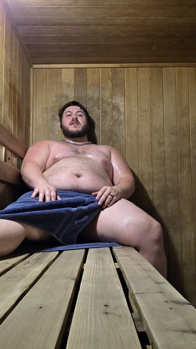 Teddy_Thick1's tweet photo. I basically live at the gym and sauna at this point

#gym #musclebear #humpday #gay https://t.co/3i1Xkw4viR