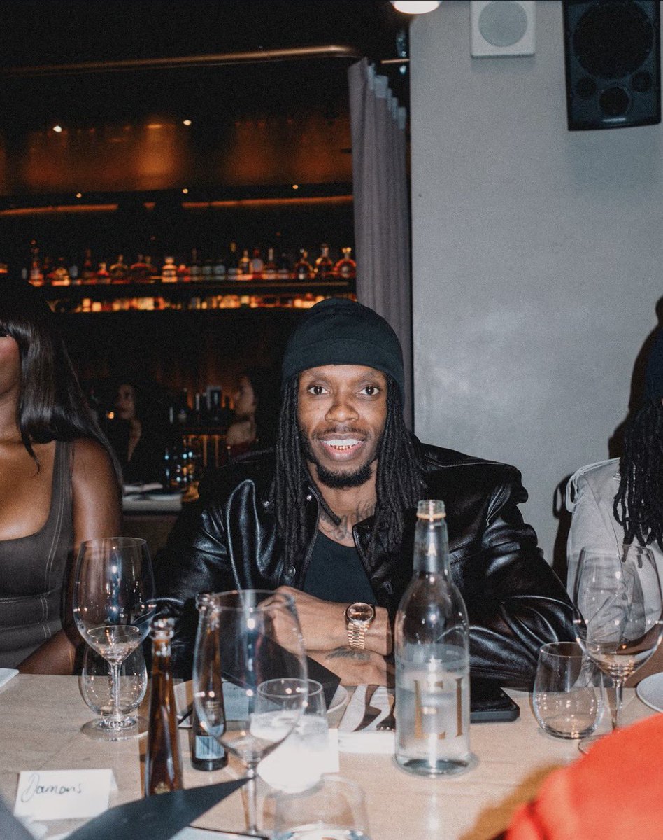 MusicConnoisseu's tweet photo. BLACK EXCELLENCE 🖤

British Black excellence on black history month 🖤🍸 Some of the attendees at the 4th Annual British Blacklist Awards 📸

♻️ URN https://t.co/dHGtsLSGVc
