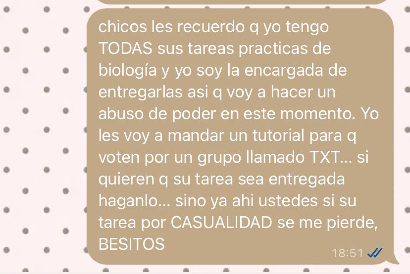 choimwonq's tweet photo. me encanta ser la delegada del curso ❤️ https://t.co/7rHzyG3Ye5