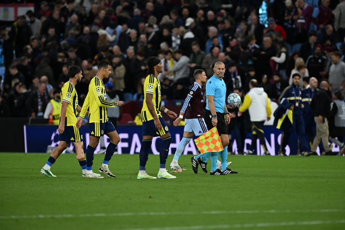 vipslt_x's tweet photo. Fenerbahçe, 34 yıl sonra Avrupa'da en farklı yenilgisini aldı. #ASVvFB
• (1992) Sigma Olomouc 7-1 Fenerbahçe
• (2026) Aston Villa 6-0 Fenerbahçe https://t.co/MpkTFfzEao