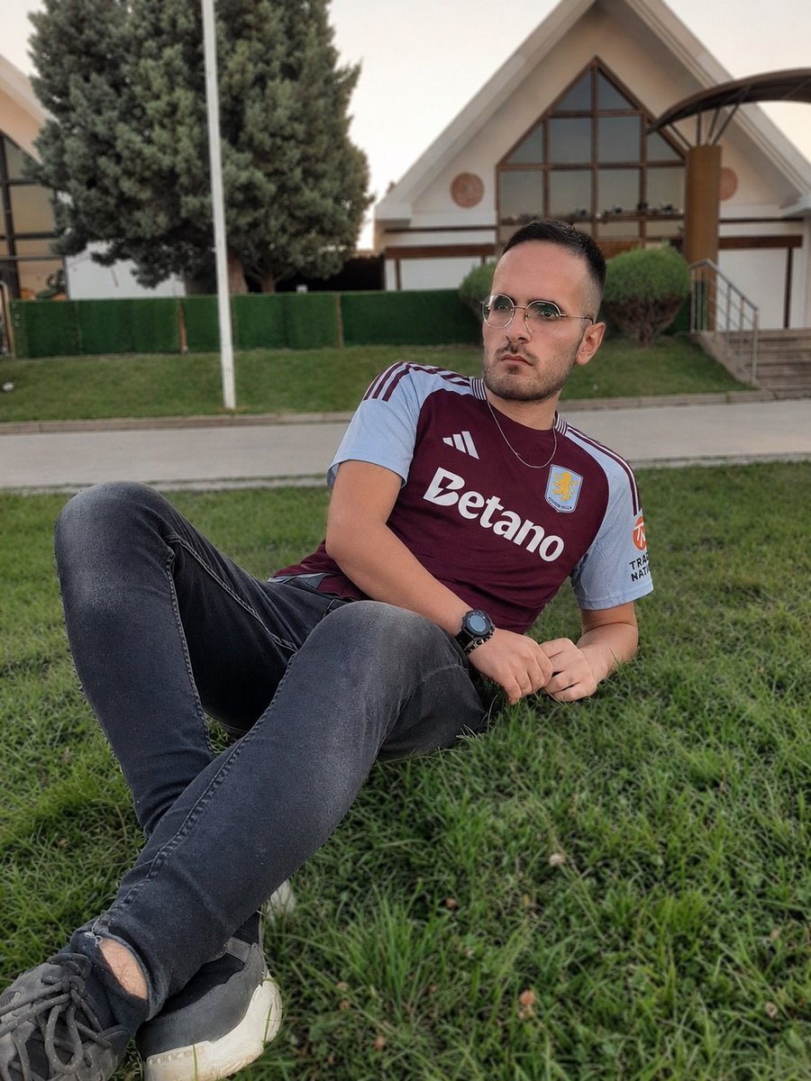 esrefsozen06's tweet photo. 🚨 Mustafa Sözen: bugünkü galibiyeten dolayı mutluyum türk takımlarına acımak yok keşke 6 dan fazla atsaydik yarın Hoffenheim saflarinda olacağım https://t.co/u0Yjdbrl6R