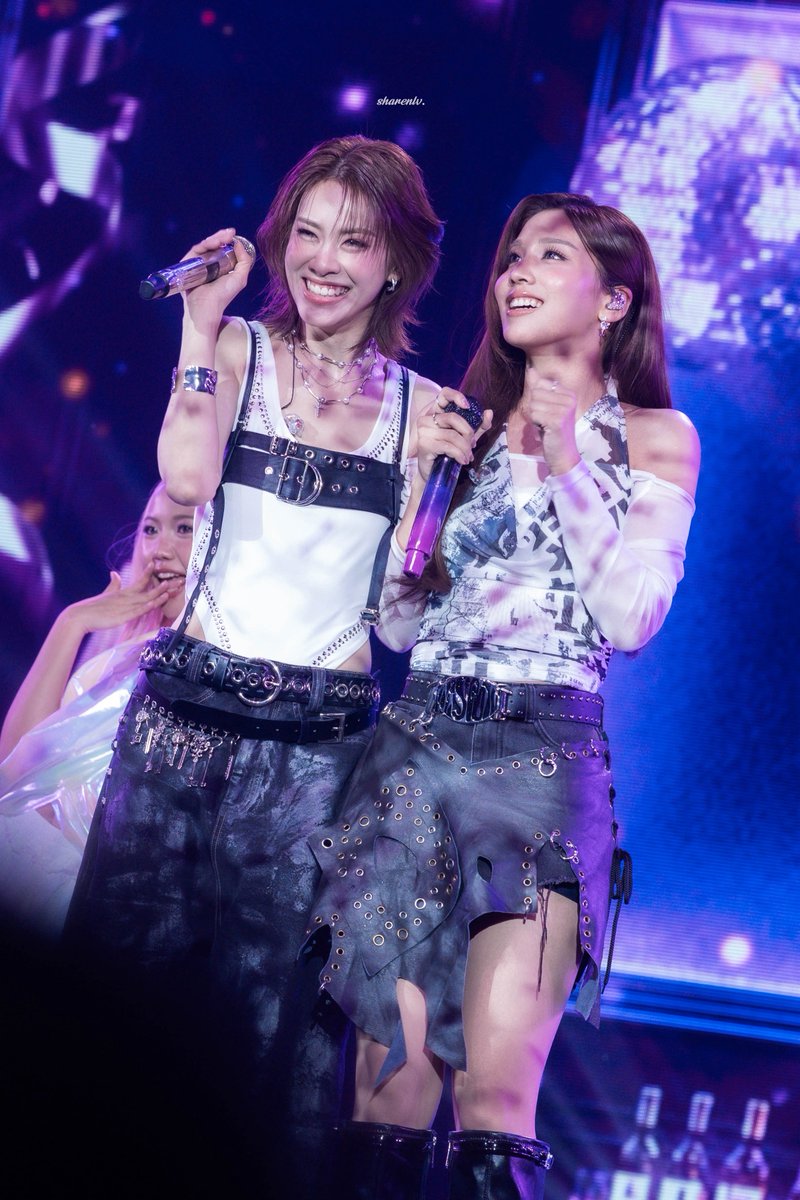 ShareNlv's tweet photo. Be proud together. 
Celebrate together.
Have fun together.
Work hard together.

🧡💜 https://t.co/XRanKyIFNi