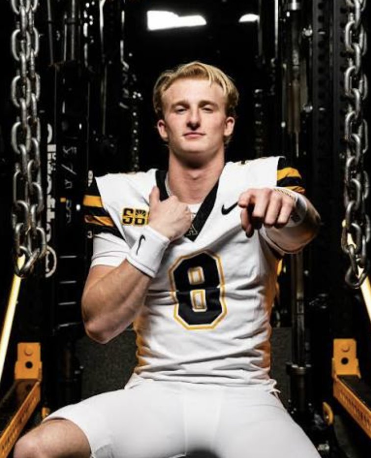 RudolphDou57845's tweet photo. NEW- App State is expected to start Henry Hasselbeck Friday vs. Coastal Carolina. This will be his first Start for the Mountaineers. 

 A new Era begins tomorrow 👏 https://t.co/zce65TWpXX