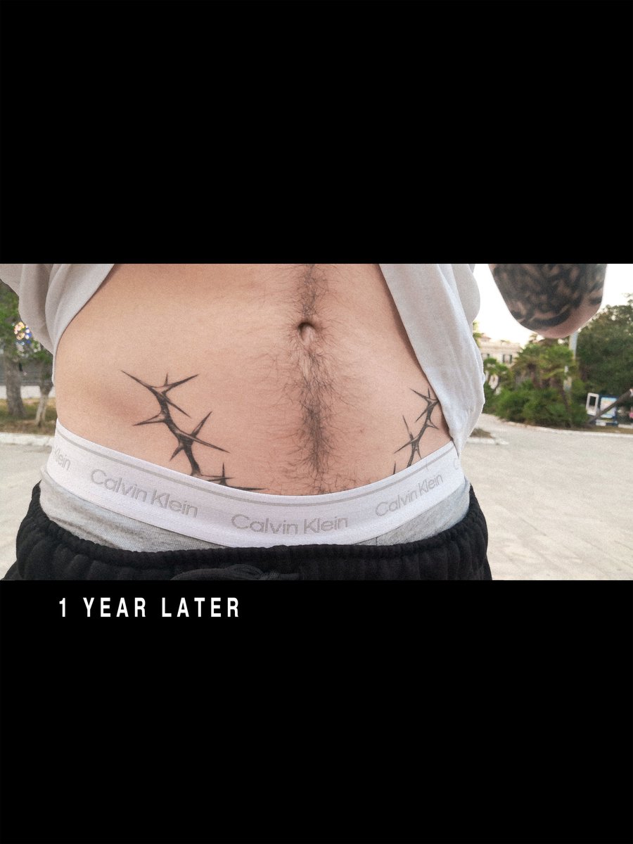 domenbar's tweet photo. Day 1 VS 1 Year later 
#domenbar #cybersigilism #sigilism #goth #tattoo #fineline #microrealism https://t.co/vdbMeNjzH3
