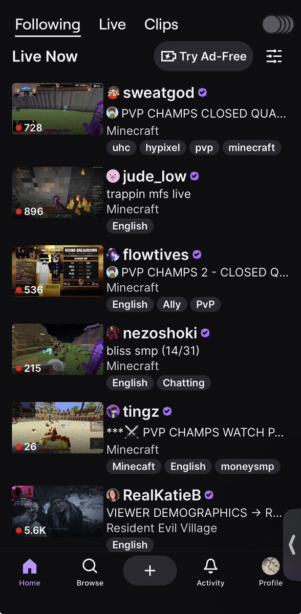 Tayelaaaaa's tweet photo. i love when everyone goes live https://t.co/o3ClsxRexs