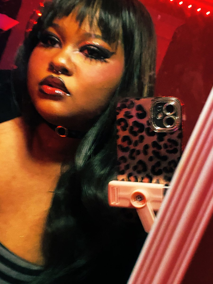 Cocoas_Kisses's tweet photo. #Gothic look, what y’all think? 
Haven’t done one in a while #Goth #makeup #sexiest #Alt https://t.co/2JWWEEX4Oa