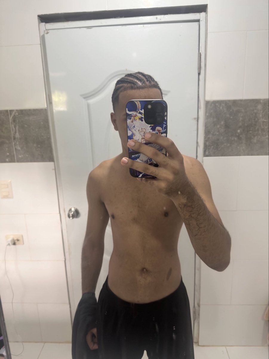 Jacksonpn17's tweet photo. Debería mostrar mi cara, no se si les gustaría más así. Confirmen?
#pornogay #amateur https://t.co/738s0HG1T1