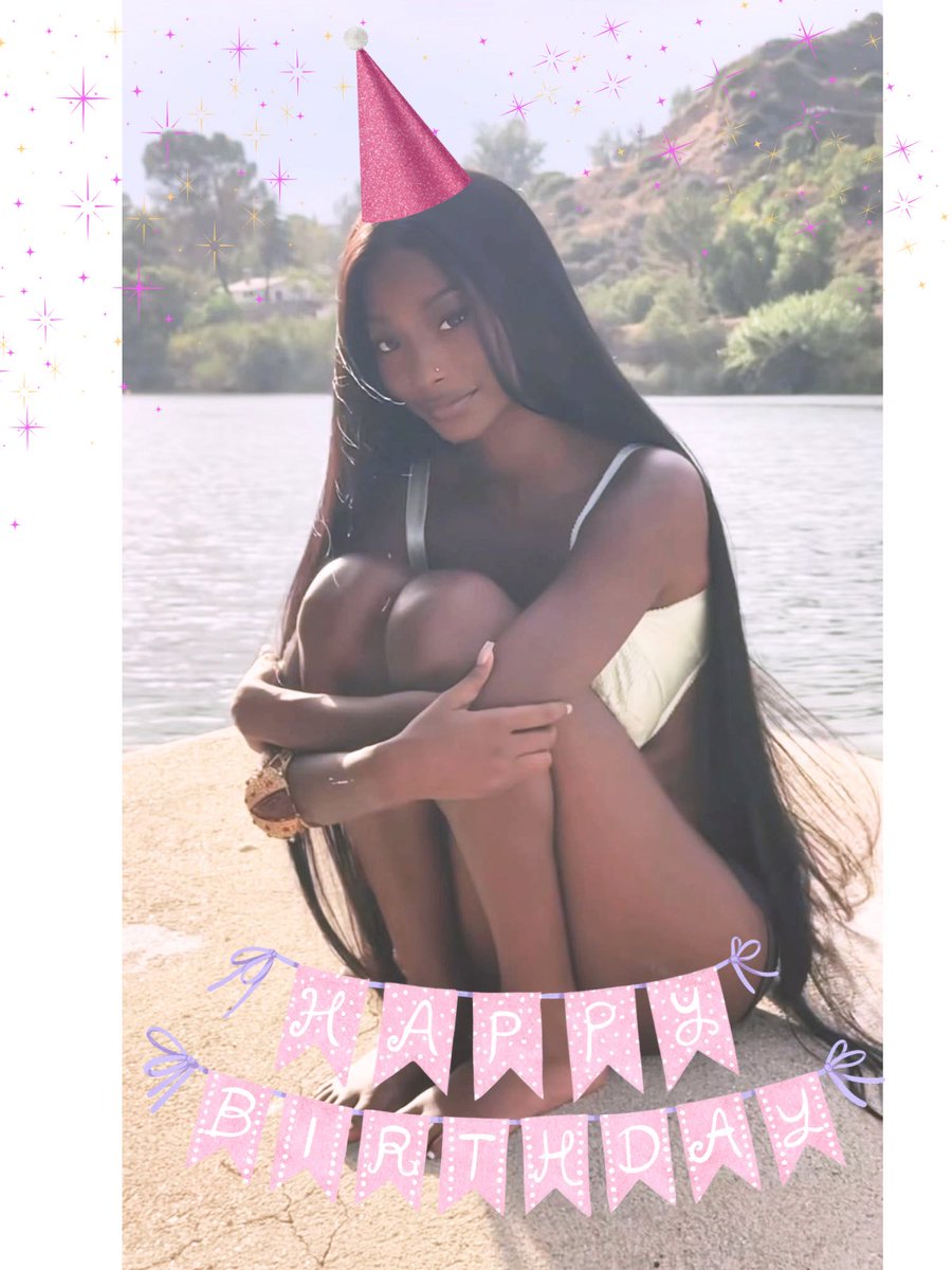 stefjbmfv's tweet photo. Happy Trinmas to all who celebrate!!! 
#Trincessis23 #HBDTrinity 🎉🥳💖 🦌 https://t.co/Gv7MyJr32i