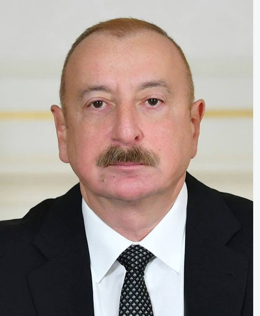 AkmanAkar4's tweet photo. Müslüman kardeş  ——-Münafık kalleş https://t.co/2qVGJBwnQF