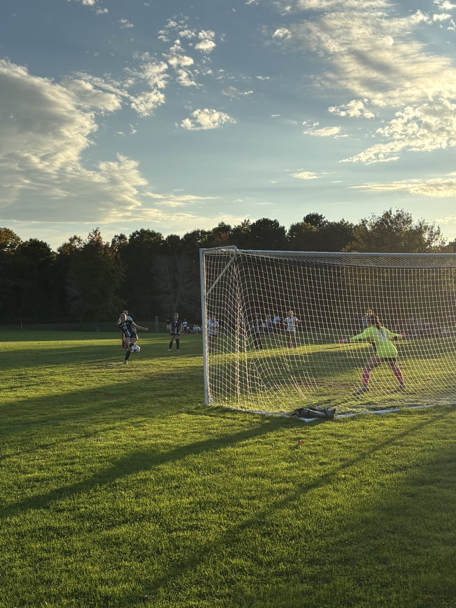 RisingTide1620's tweet photo. Junior Lila Ewell slots home her 100th  career goal as the girls defeat Dennis-Yarmouth 5-1 this afternoon. The girls are one win away from once again qualifying for the MIAA tournament!
@DavidWolcott1 
@GlobeLars 
@BosHeraldSports https://t.co/WrMdGOtpbG
