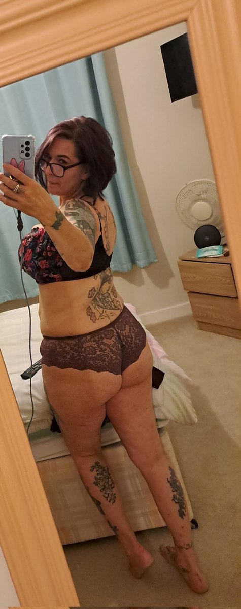 claireasmud73's tweet photo. Another reminder fae an old friend ae who I used tae be 🤣🤣🤷‍♀️🤷‍♀️ https://t.co/do0CDlcuzU