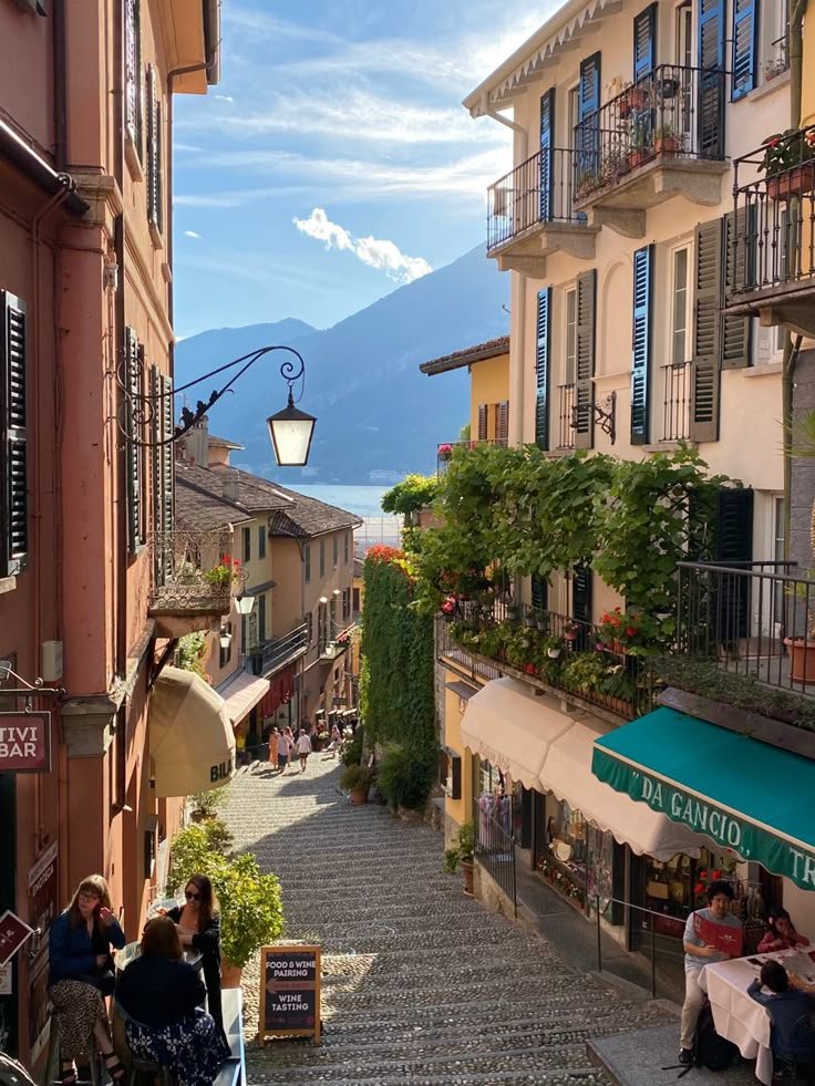 onllycutestuff's tweet photo. Lake Como https://t.co/7kA4raLYgP