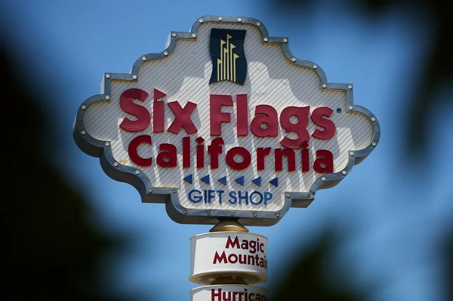 SConfirmado2's tweet photo. Six Flags cierra 10 montañas rusas en EE.UU. y Canadá tras la muerte de un visitante en Georgia https://t.co/Yt0PAOtr1V https://t.co/4hV3FhpQKJ