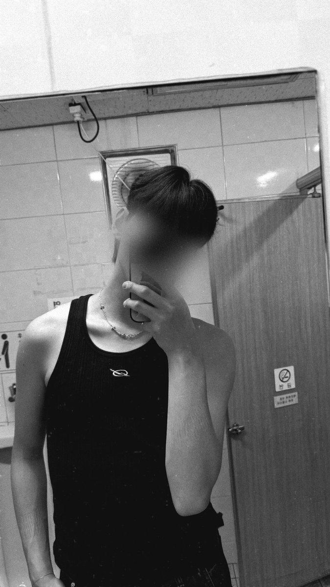 hoya3334's tweet photo. 섹스하자 https://t.co/hz8MQKMyUD