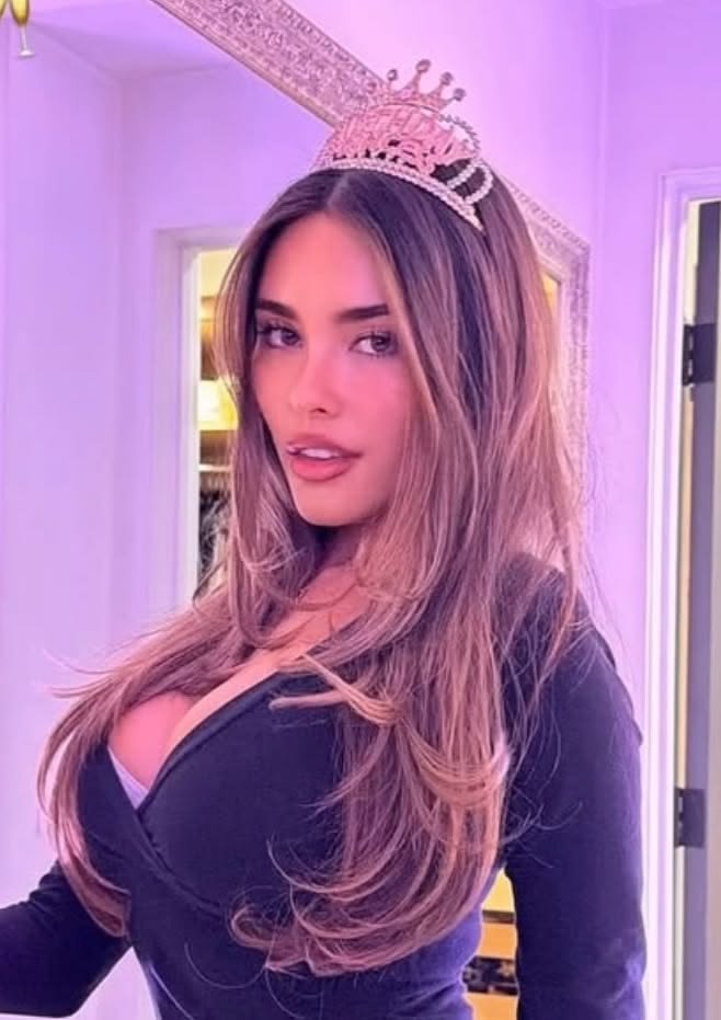 OrtegaTribute's tweet photo. If you were alone with her right now... what’s the first thing you’d do? 🤔👄 https://t.co/L4dh8HekdZ