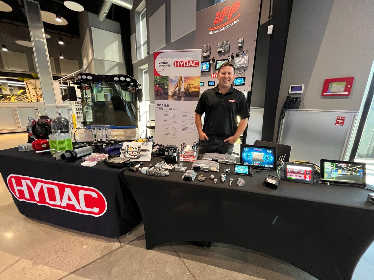 ifp_motion's tweet photo. IFP’s Annual #SalesMeeting brought our sales team to #CedarRapids last week for supplier demos, training, and planning for the year ahead.

Thank you to the #partners who came out and brought your latest tech. https://t.co/oGXxzaZWoO