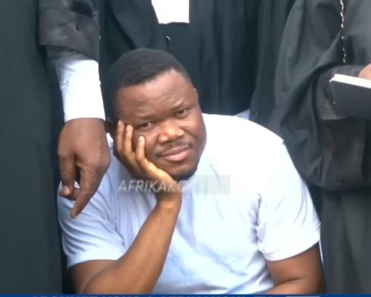 chauffeur243's tweet photo. Tout le monde est triste en RDC depuis quelques jours.
L'avenir est tellement molili !
Moi je ne pense qu'à mon mariage
😂😂😂😂😂😂😂😂😂😂😂😂😂😂 https://t.co/JWdh2NOy3z