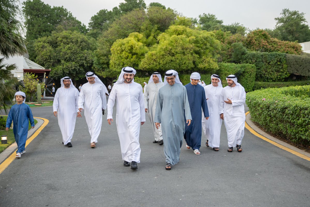 DXBMediaOffice's tweet photo. Mohammed bin Rashid meets with Mansour bin Zayed, at Al Marmoom in Dubai. The meeting discussed a range of issues of national importance and ways to advance the UAE’s comprehensive development, reinforce its global standing and competitiveness, and promote the nation’s progress and the wellbeing of its people. The meeting was attended by Maktoum bin Mohammed.