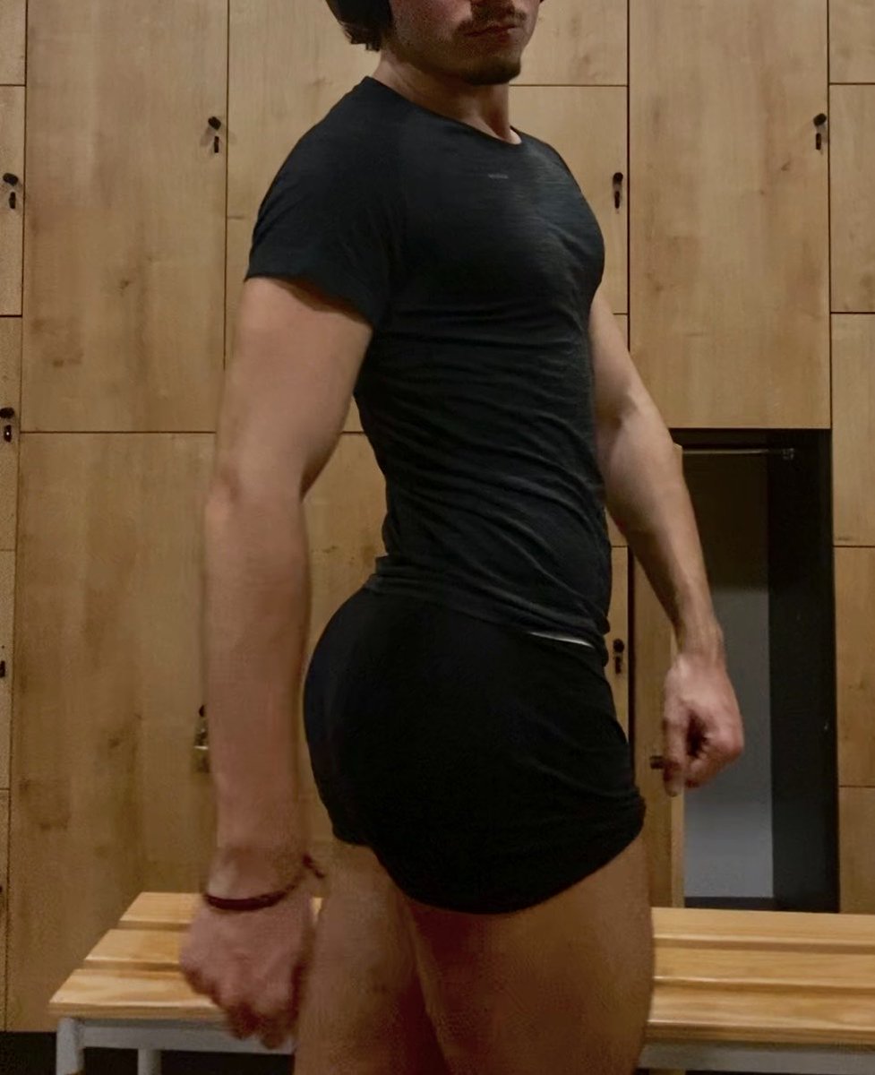ethxn_shane's tweet photo. LEG DAYYYYYYY https://t.co/voTAWQ9Aow