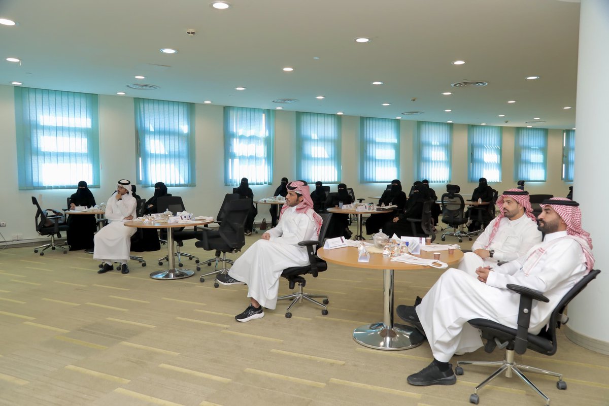 UHB_University's tweet photo. انطلق اليوم برنامج التهيئة الأكاديمية، الذي تنظمه #جامعة_حفر_الباطن ممثلةً بعمادة التطوير والجودة؛ لتنمية قدرات أعضاء هيئة التدريس الجدد والعائدين من الابتعاث، وتعزيز جاهزيتهم الأكاديمية والبحثية، ودعم اندماجهم في البيئة الجامعية. https://t.co/wfsvioIW5d
