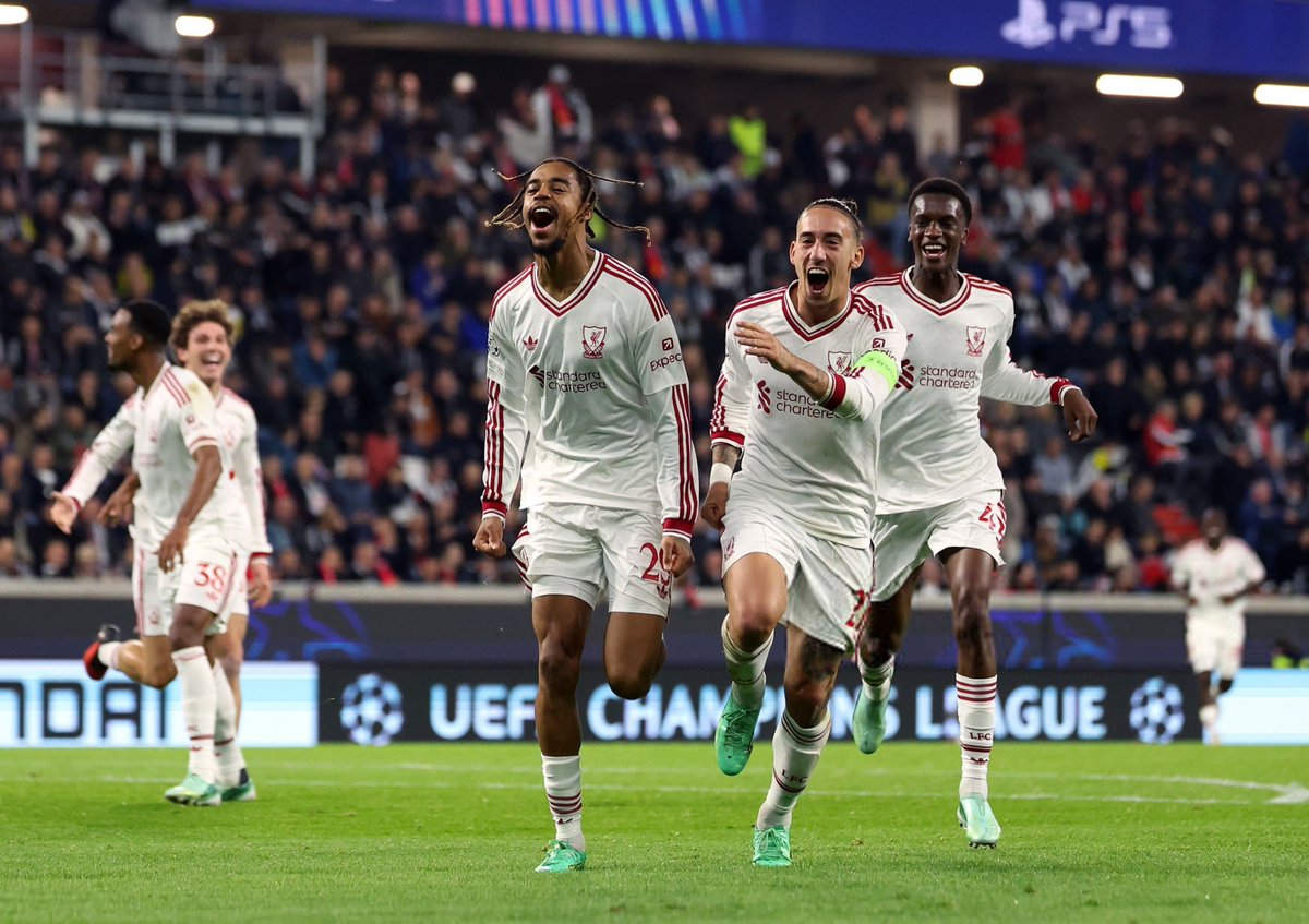 lnstantFoot's tweet photo. 🚨🚨 BRADLEY BARCOLA VIENT D'INSCRIRE LE PREMIER TRIPLÉ DE SA CARRIÈRE !!! ⚽️⚽️⚽️ https://t.co/c2aqA503Bv