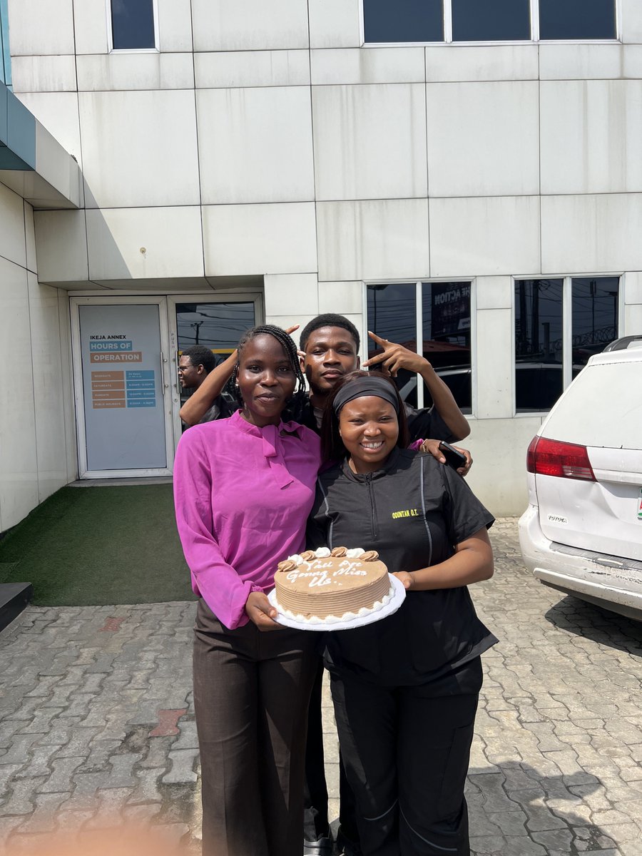 TumininuAd32209's tweet photo. Spent my birthday at clinical posting todayyy but it was the best day everrrr🥹💕 https://t.co/0vGfSrj4E6