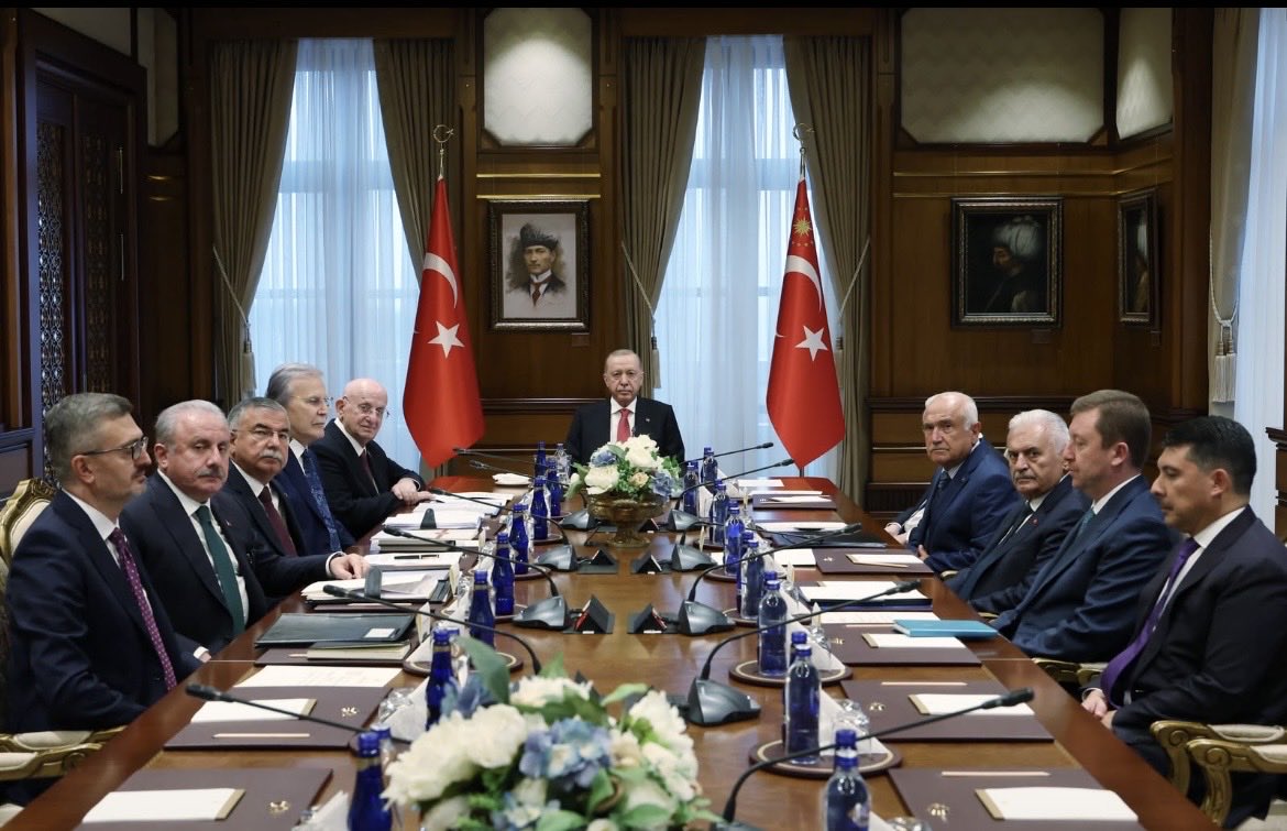 tubi__23's tweet photo. Cumhurbaşkanımız Sayın Recep Tayyip Erdoğan, Yüksek İstişare Kurulu Toplantısı'na başkanlık etti. https://t.co/mo5YyTOcIk