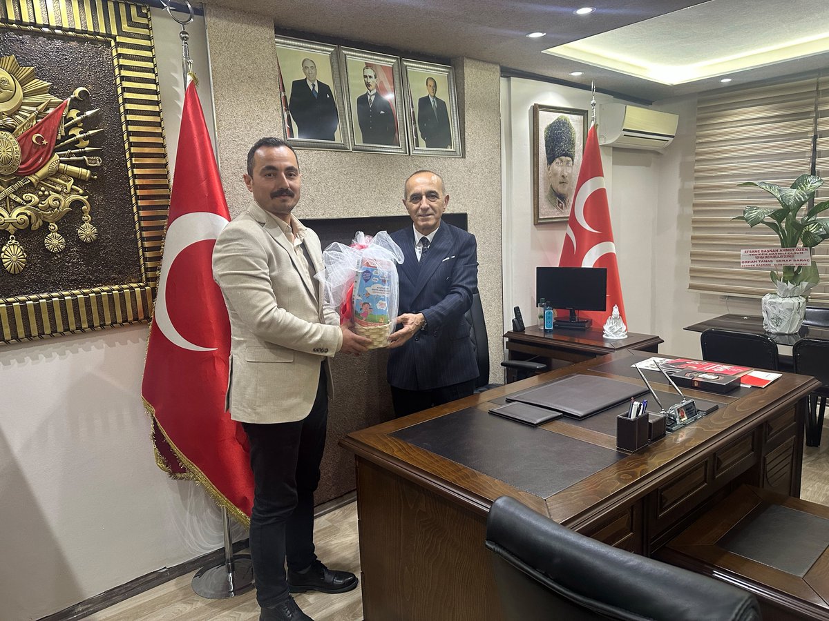 MHP_GOP's tweet photo. Eyüpsultan Şehit Murat Karakuş Ortaokulu Müdürü Sayın Ahmet Bodur, İlçe Başkanımız Sayın Ahmet Özen’i makamında ziyaret etti.

Nazik ziyaretlerinden dolayı Sayın Ahmet Bodur’a teşekkür ederiz... https://t.co/yqQojEmdwi