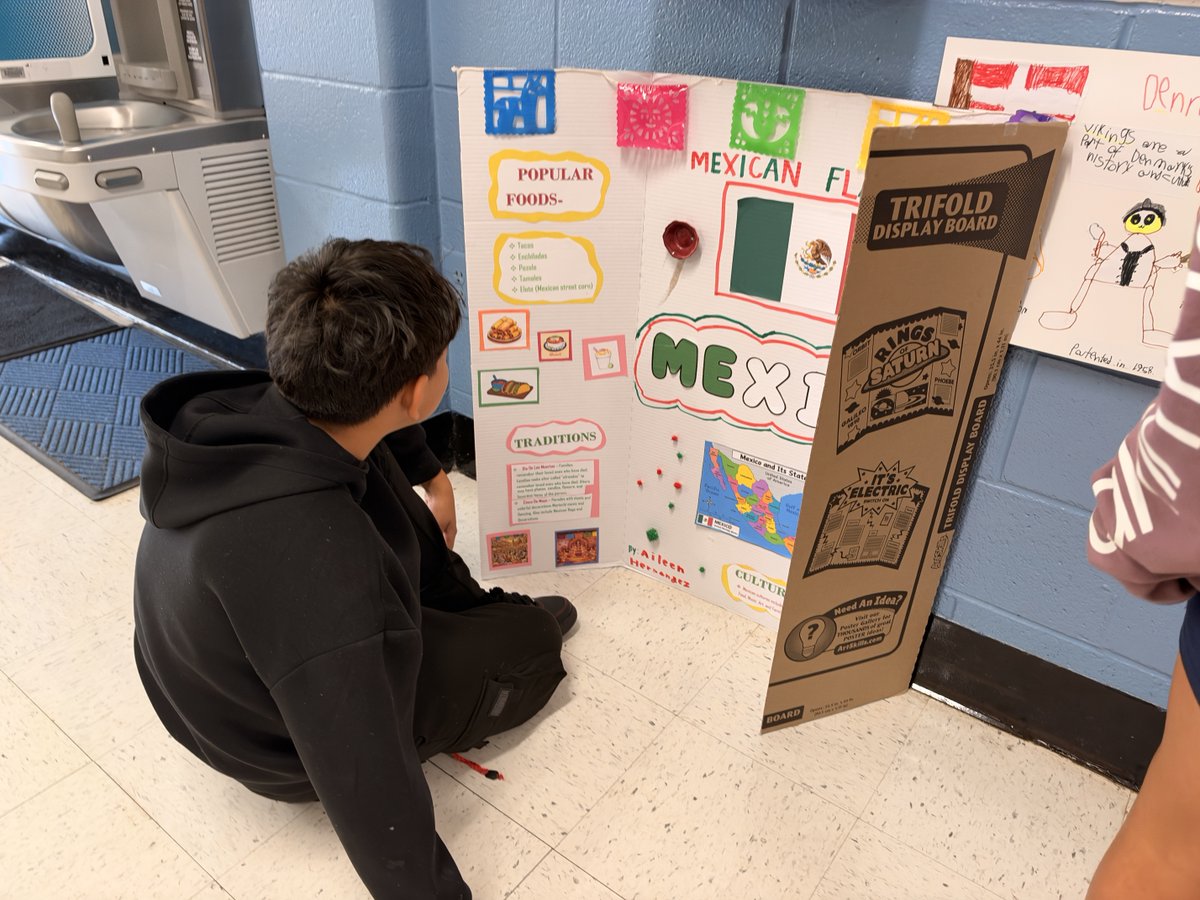 PowderSpringsES's tweet photo. PSE 🐾, check out our students creative &amp; informative posters for Hispanic Heritage Month. Students had a great time seeing what cultures other people knew about and were from 🌎 https://t.co/RFzRDgKg5Z
