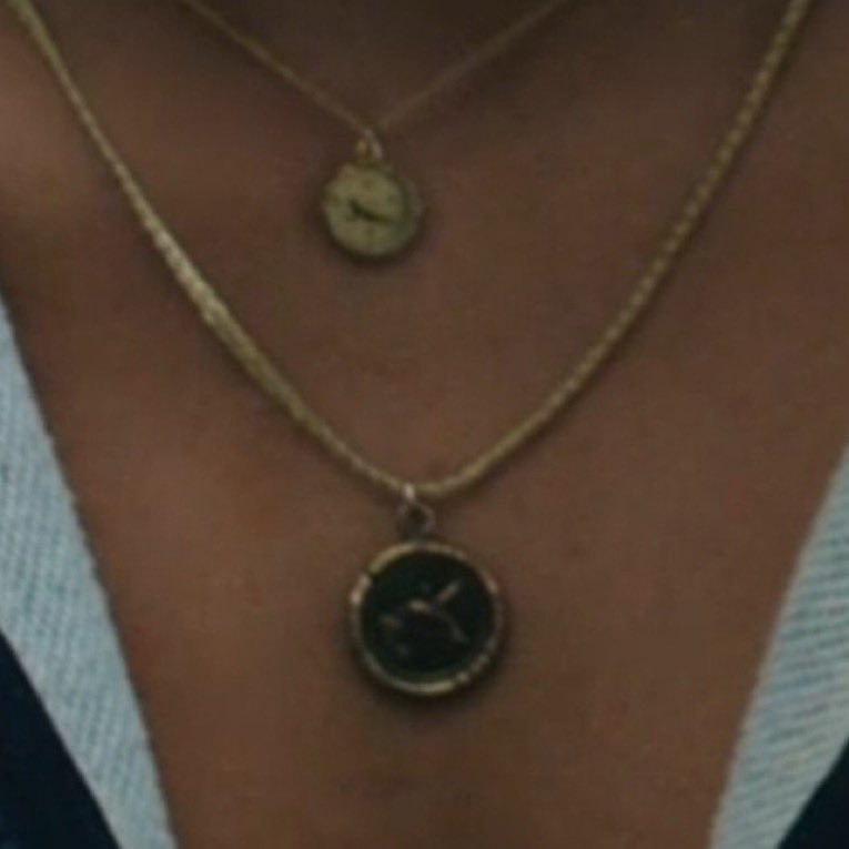 AdnaanJnr's tweet photo. What if the necklaces being different is related to the witch’s actual powers?

#Carrie https://t.co/D5Abzp0ekS