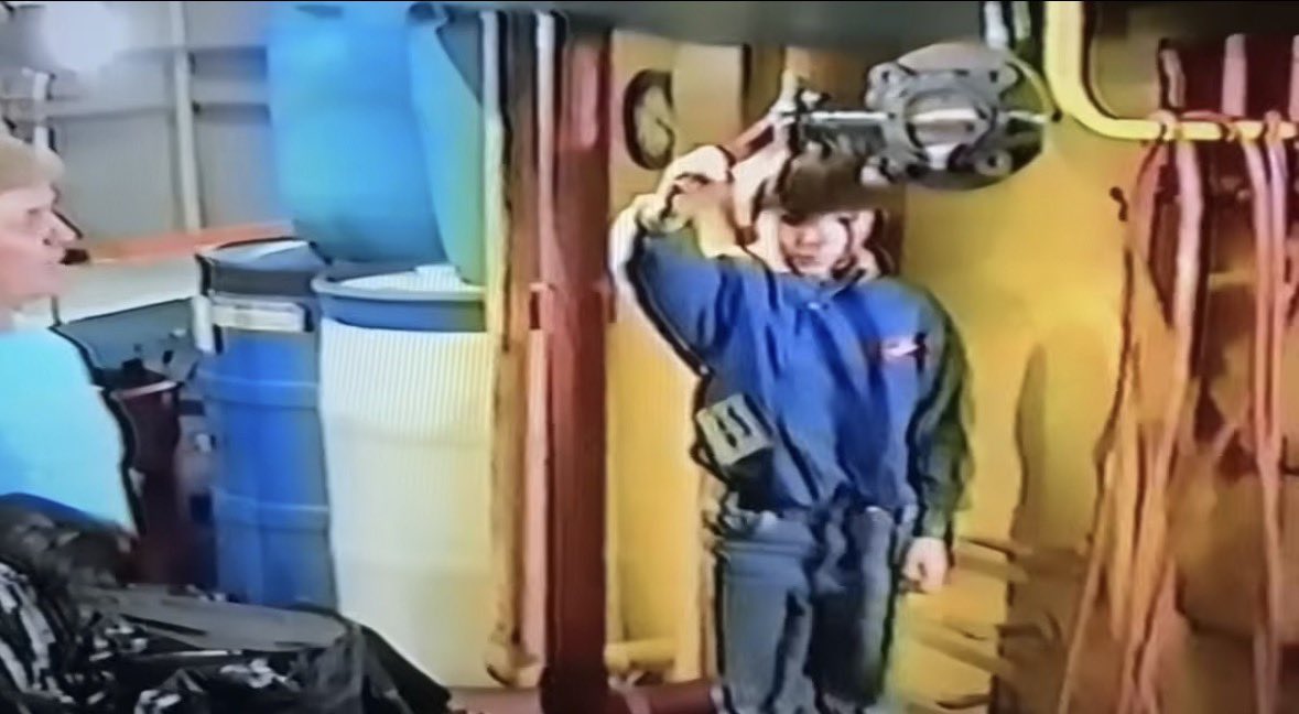 Daily_Chucky's tweet photo. Some Child’s Play 2 (1990) behind the scenes 🎥 https://t.co/3szQHBee3j