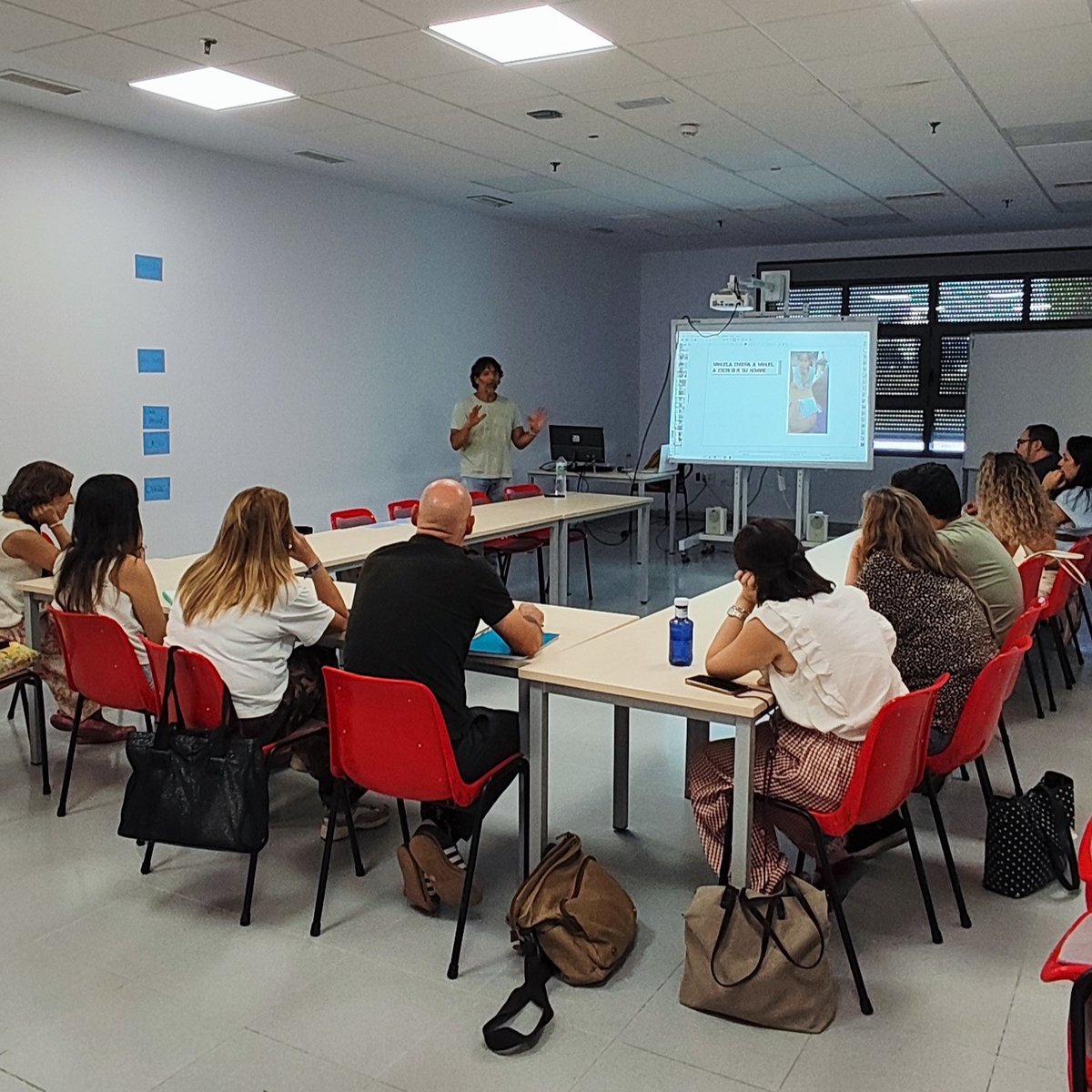 cepse4's tweet photo. Sesión de Grupos Interactivos del curso "COMUNIDADES DE APRENDIZAJE. FASE DE SENSIBILIZACIÓN" con Raúl Gómez del @CEIPIbarburu de Dos Hermanas @EducaAnd @DG_IFP https://t.co/pMqfLPnjft