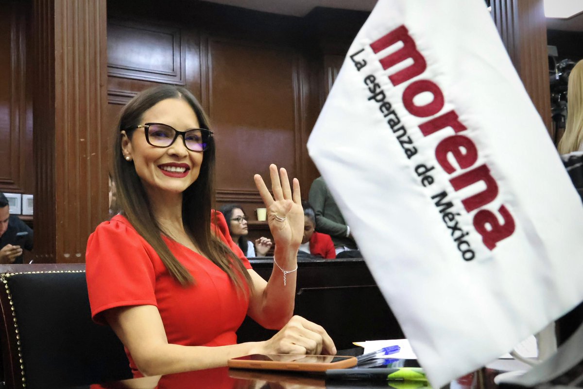 nallelipedrazah's tweet photo. 🏛️Seguimos aquí, en el Congreso de Michoacán, donde más tarde subiré a tribuna para presentar dos iniciativas.

Seguimos trabajando desde el Poder Legislativo, llevando propuestas y dando voz a los temas que merecen atención. Les compartiré los detalles de esta participación. 🤝🏼 https://t.co/2JIDq9VfR2