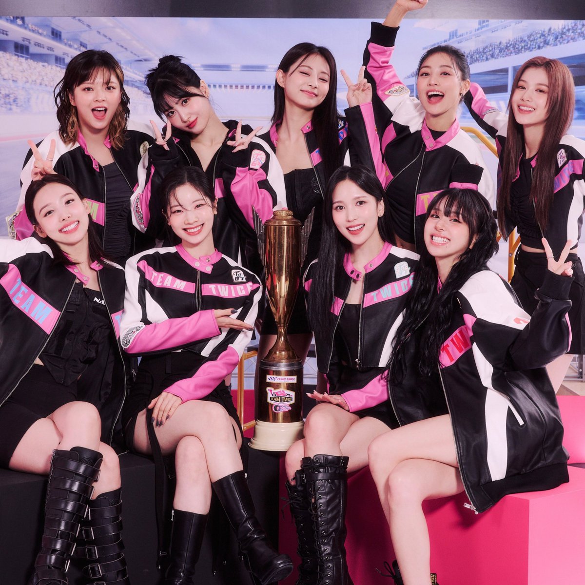 TWICEintcharts's tweet photo. .@JYPETWICE ends their 10 year-streak record of nominations for Best Female Group on MAMA Awards (2016-2025).

They're also the biggest winners (4). https://t.co/ZIz38v5oiC