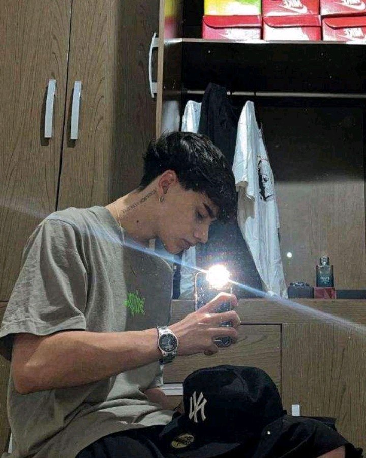 alexiinr's tweet photo. Alguien ⚔️ manda dm con foto si no tenes no respondo https://t.co/lbSuybhyOf