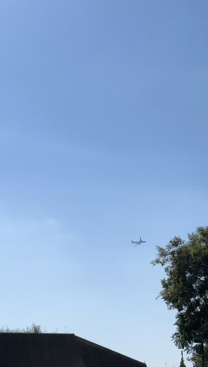 ao___x0l7's tweet photo. 空撮った���� この日の空澄んでた https://t.co/xz2qWq6FAN