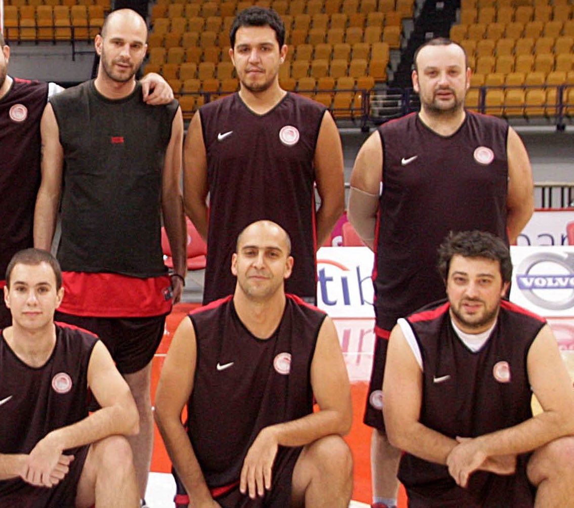 aggelosn13_'s tweet photo. @nick_tnsq 6αδα ελλήνων μετά την φυγή Τάιλερ https://t.co/5YOcXX8aNv