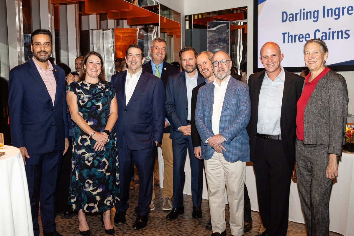 nylcv's tweet photo. We gathered with regional business leaders, elected officials, environmentalists, and NYLCV supporters at Robert to celebrate environmental progress in NYC and strengthen our shared commitment to New York’s environment. https://t.co/3ZXWs66idM