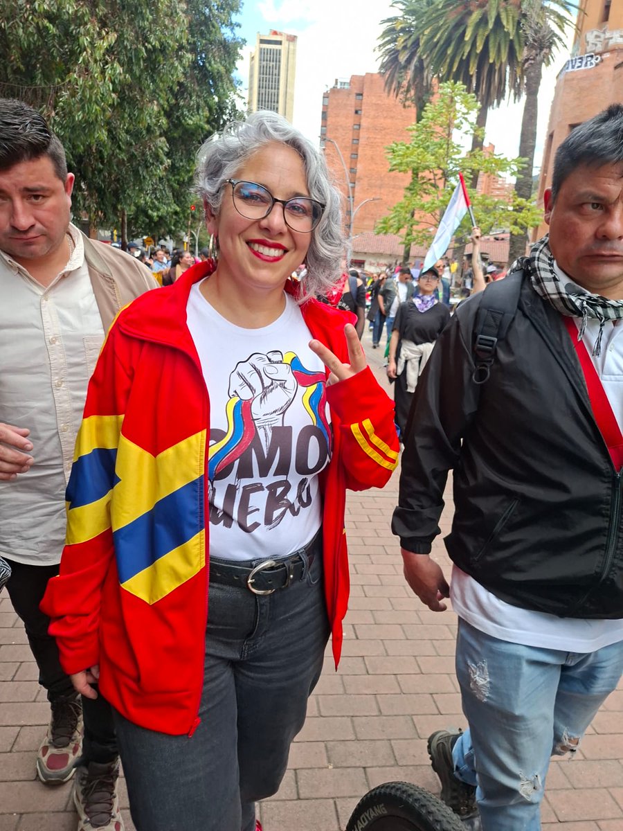 confidencialcol's tweet photo. #Bogotá: Así se vivió la marcha de la oposición al gobierno de Abelardo De La Espriella https://t.co/4oJbW5rmNM