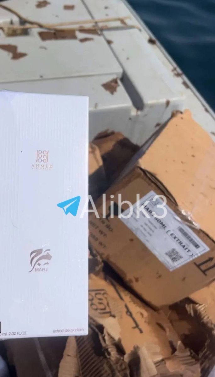 MenchOsint's tweet photo. Fisherman's catch of the day in Hormuz: a lot of UAE-made perfume of the "Ahmed Al Maghribi" brand. https://t.co/ZQTEamYvYP