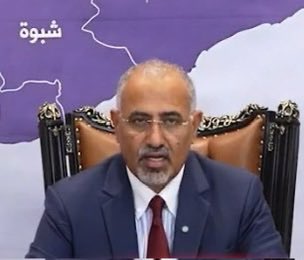 fahddeepaji1's tweet photo. إلى الإخوة في الجنوب، والله إننا نحبكم أكثر من حبكم لعيدروس الزبيدي، ويعلم الله أننا نريد لكم الخير ومصلحتكم أكثر مما يريده هو لكم.

لقد باع عيدروس قضيتكم، وما يقوم به ليس إلا متاجرةً فاشلةً ورخيصةً بتضحياتكم وآمالكم، يوظّفها لمصالحه ومكاسبه السياسية والأجندات خارجية الخبيثة ..

قضيتكم أكبر من أن تُختزل في شخص، ومستقبل الجنوب أغلى من أن يُرهن لمشاريع الأفراد ، فلا تجعلوا من العاطفة حاجزًا يحجب عنكم الحقيقة، ولا تمنحوا أحدًا صكًّا مفتوحًا باسم قضيتكم؛ فالأوطان لا تُبنى بالشعارات، بل بالمواقف الصادقة والإنجازات التي تحفظ للناس حقوقهم وكرامتهم ..