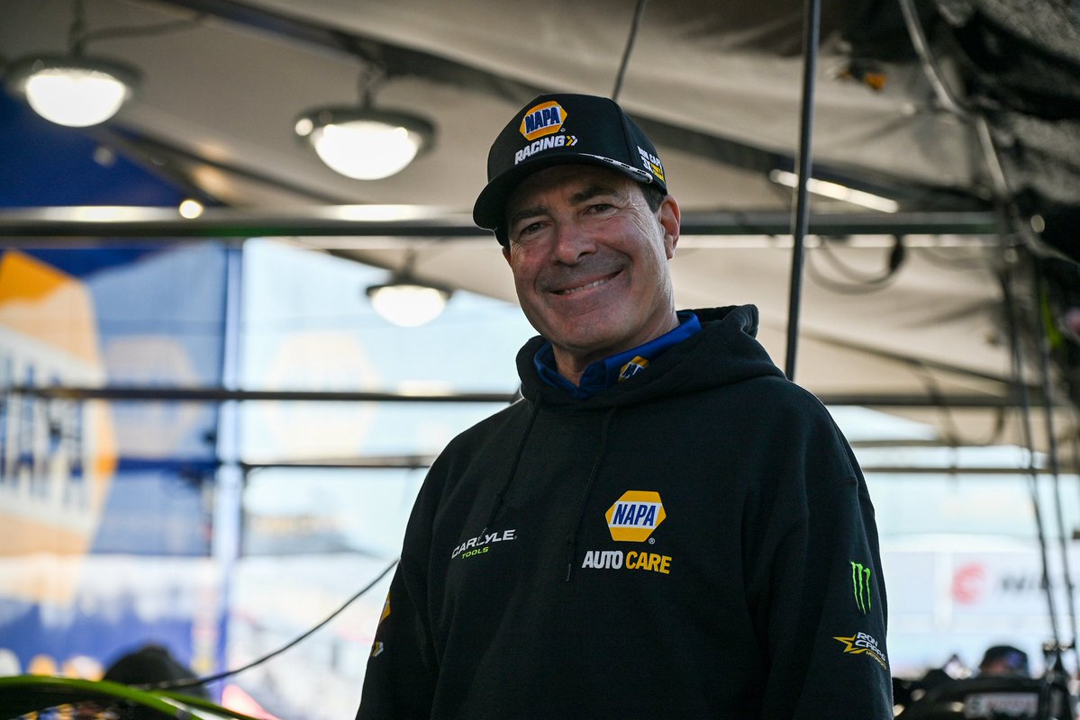 TeamRonCapps's tweet photo. You’ve seen the RCM crew wearing them, now it’s your turn! 🧢 Grab your official @NAPARacing rope snapback and rep the team wherever you go! 🔥

🛒 Get yours: https://t.co/F55UfbXmtZ

@RonCapps28 • @MaddiGordon_TF 
@theNAPAnetwork • @NHRA • #teamNAPA https://t.co/DUfxrnR2GV