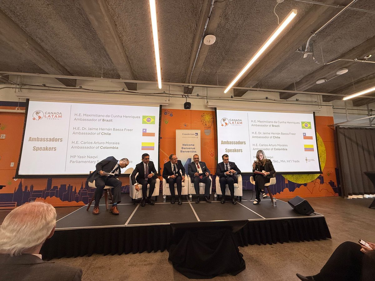 ColEmbCanada's tweet photo. 🇨🇴🇨🇦 Colombia participó en el Ottawa LATAM Business Forum, donde el señor Embajador Carlos Arturo Morales intervino junto a los embajadores de Brasil y Chile en un panel sobre comercio e inversión entre Canadá y América Latina. https://t.co/t5RMPC3der