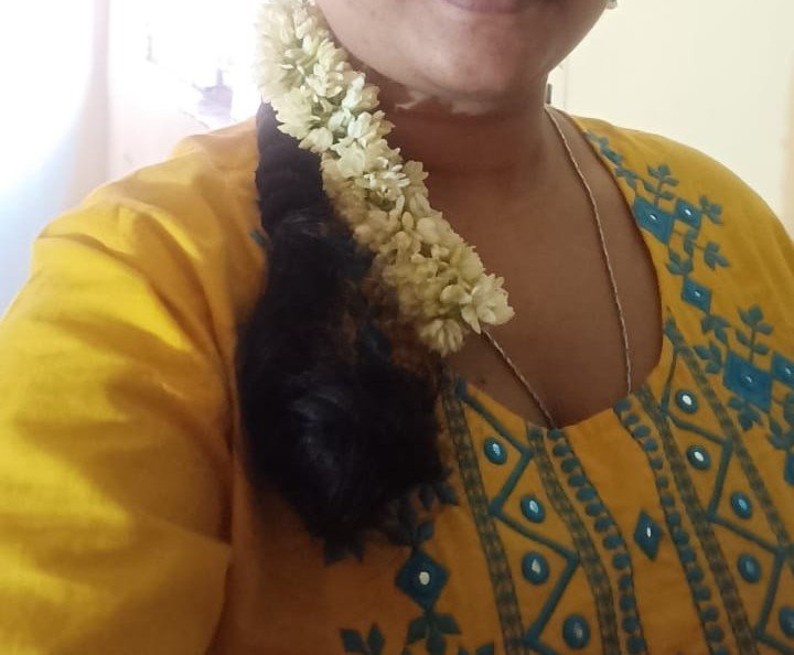thukukan's tweet photo. Frnd oda gf.... Ahhh dusky munda nala mood ethuva pola...🥵🥵🥵🥵 https://t.co/0AdMe2VEri