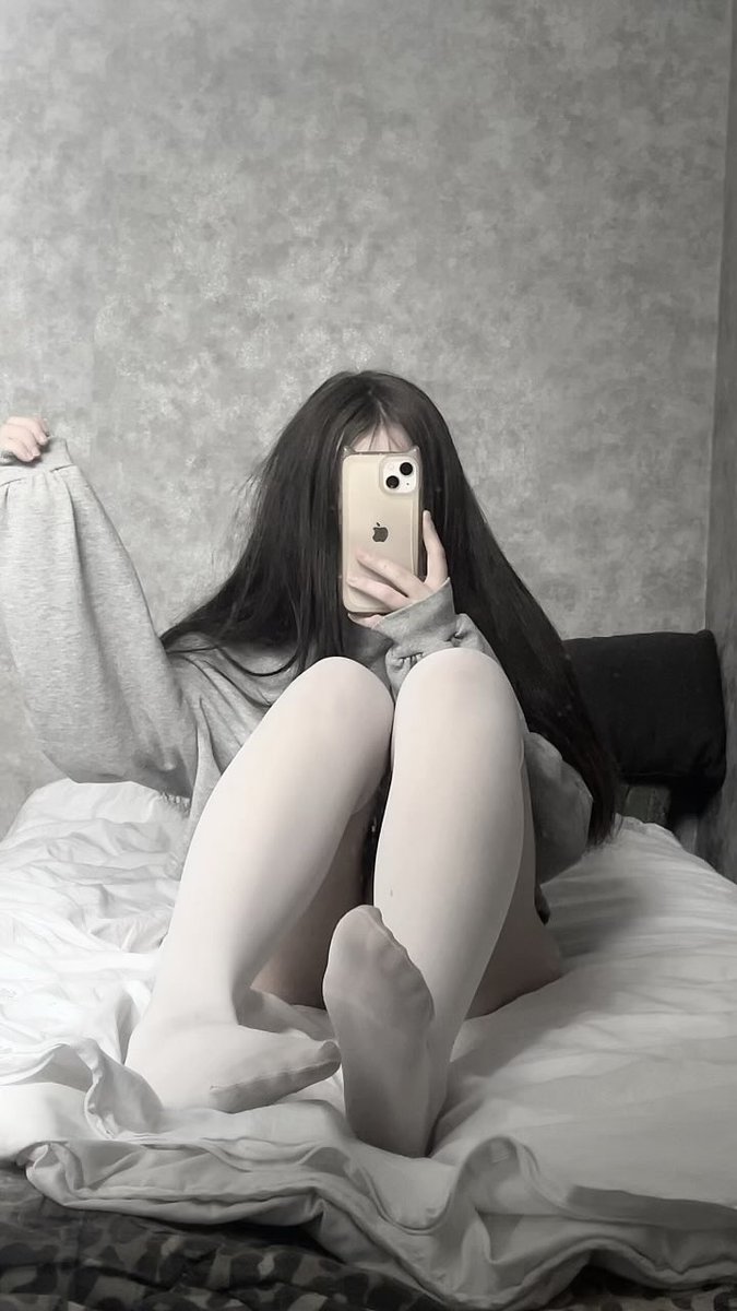dreeaashhka's tweet photo. привет, ты мне нравишься, давай регулярно нарушать личные границы друг друга, бояться эмоциональной близости и жить в вечном страхе потери https://t.co/ymNql2Ns47
