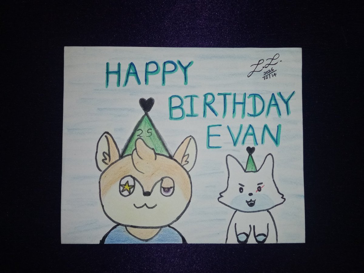 hevvanli's tweet photo. happy birthday evanie!! 🧁 https://t.co/Husc8UQEYP