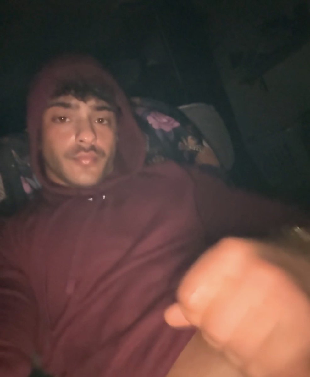 stoughtun's tweet photo. late night on snapchat isn’t safe https://t.co/g3dZXmYz3g